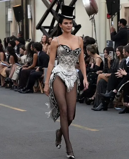 Кендалл Дженнер в соблазнительном образе