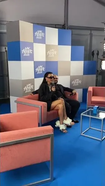 Нажми и смотри