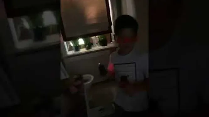 Нажми и смотри