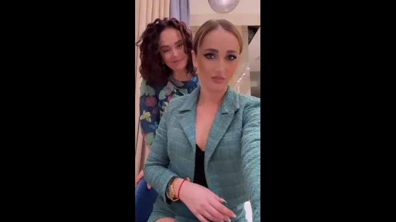 Нажми и смотри