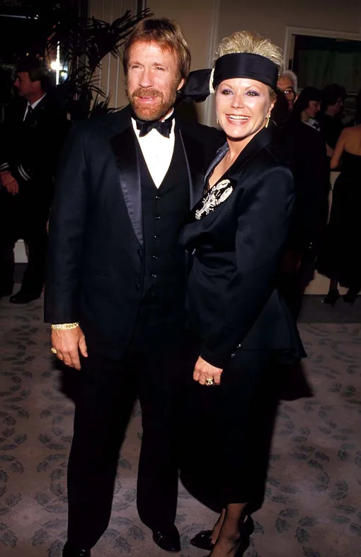 Чак Норрис и Дайан Холечек прожили в браке 30 лет Чак Норрис и Дайан Холечек прожили в браке 30 лет