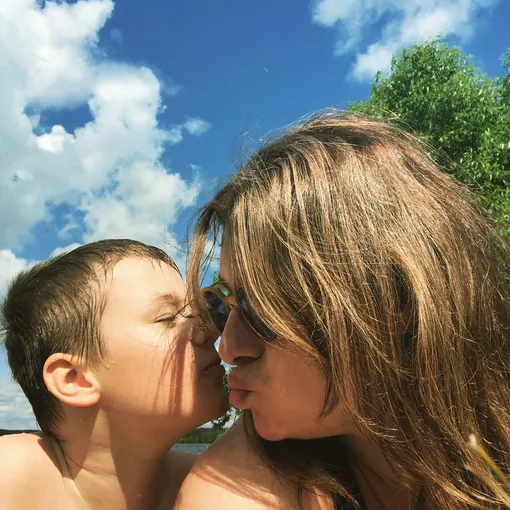 Анна Шукшина с сыном Вячеславом