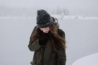Выброси немедленно: 3 модели верхней одежды, которую нельзя носить в 2023 году — вышла из моды Выброси немедленно: 3 модели верхней одежды, которую нельзя носить в 2023 году — вышла из моды