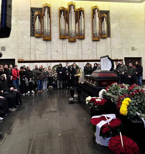 С Романом Поповым простились в Москве