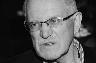 Константин Эрнст, Михаил Горевой и другие звезды пришли на прощание с Александром Миттой в Москве Константин Эрнст, Михаил Горевой и другие звезды пришли на прощание с Александром Миттой в Москве