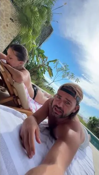 Нажми и смотри