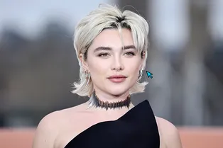 Каре сильной женщины: 4 идеи объемного каре, с которым твое лицо будет выглядеть моложе Каре сильной женщины: 4 идеи объемного каре, с которым твое лицо будет выглядеть моложе