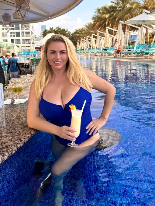 Анна Семенович попала в неприятную ситуацию на пляже