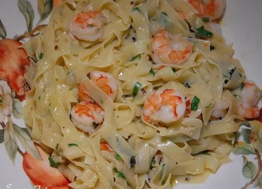 Феттучини с креветками