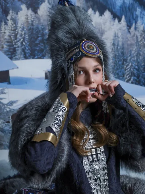 Арина Аулова завоевала корону и золотую медаль Пьера Кардена