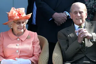 «Неприличные шутки»: как принц Филипп публично флиртовал с Елизаветой II «Неприличные шутки»: как принц Филипп публично флиртовал с Елизаветой II