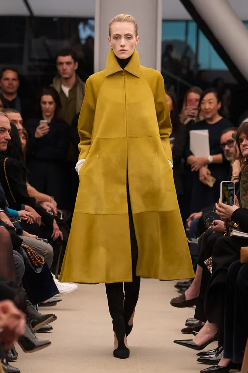 Alaïa осень-зима 2026 Alaïa осень-зима 2026