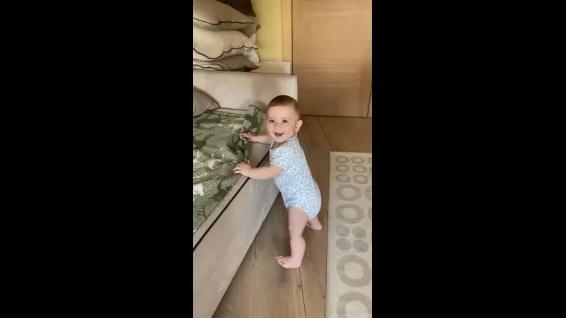 Нажми и смотри