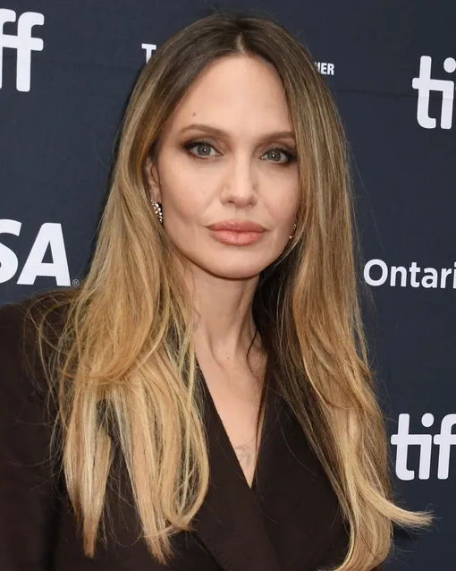 Актриса предпочитает окрашивание в духе старого Голливуда Актриса предпочитает окрашивание в духе старого Голливуда