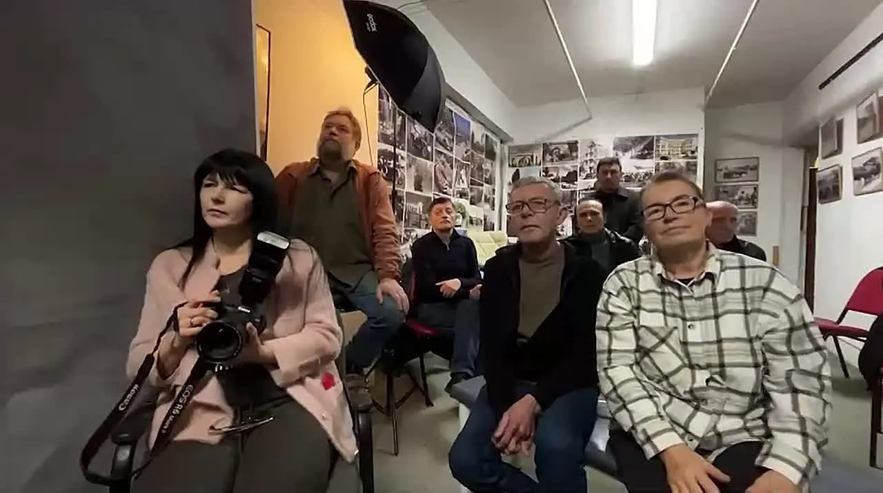Нажми и смотри Нажми и смотри