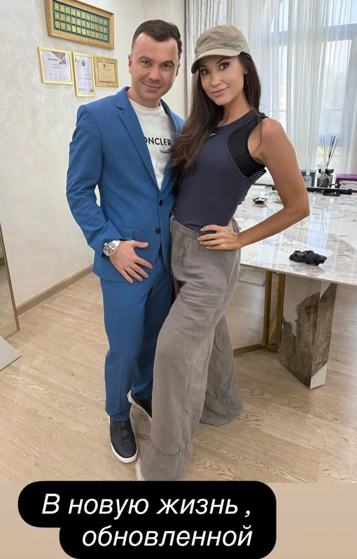 Елена Товстик с хирургом Максимом Иванчуком Елена Товстик с хирургом Максимом Иванчуком