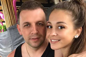 «Он сделал вывод, что там трусы»: Анна Бузова показала неожиданную реакцию жениха на ее беременность