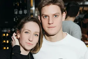 Павел Табаков познакомил новую возлюбленную с 5-летней дочерью от Софьи Синицыной