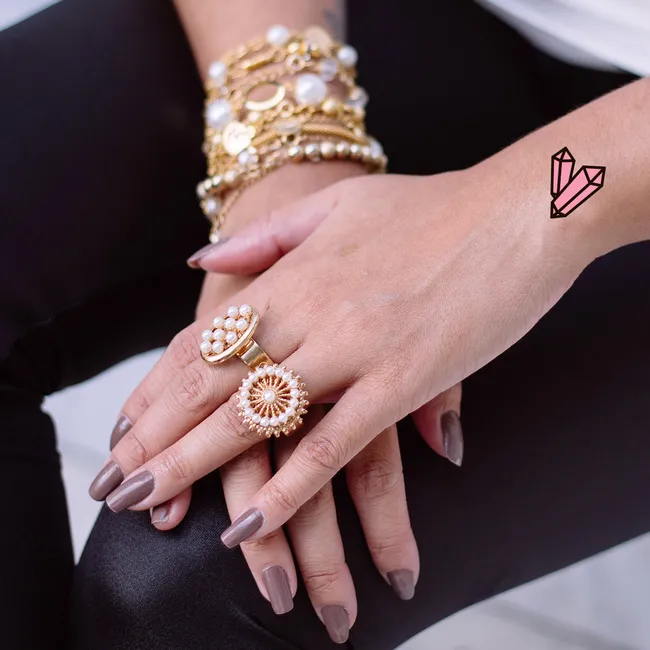 Защитные украшения: как выбрать аксессуары, которые отведут от тебя беду