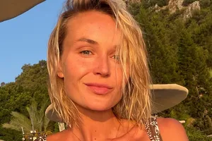«Покорители волн»: Полина Гагарина с дочерью и сыном покатались на вейкборде в Сочи «Покорители волн»: Полина Гагарина с дочерью и сыном покатались на вейкборде в Сочи