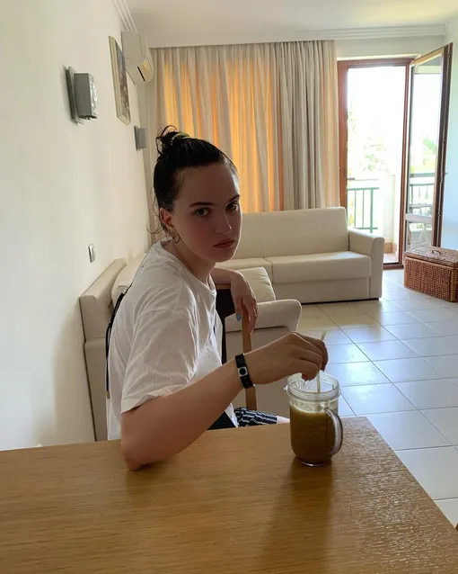 Ольга — дочь Ларисы Гузеевой Ольга — дочь Ларисы Гузеевой