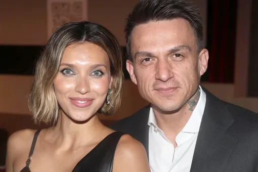 «Мы чуть не расстались»: Регина Тодоренко рассказала о кризисе в отношениях с Владом Топаловым «Мы чуть не расстались»: Регина Тодоренко рассказала о кризисе в отношениях с Владом Топаловым