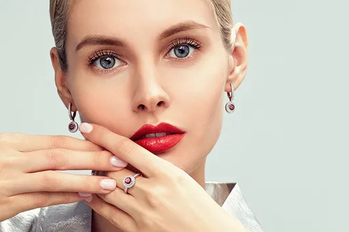Одно украшение — много образов: коллаборация Kaleidoscope от Swarovski x Sokolov Одно украшение — много образов: коллаборация Kaleidoscope от Swarovski x Sokolov