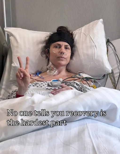 Мария в больничной палате Мария в больничной палате