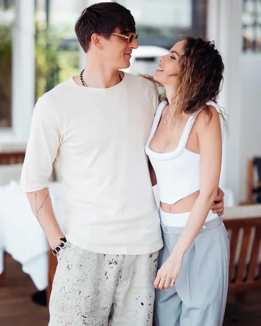 Станислав Бондаренко женился на модели Аурелии Алехиной восемь лет назад