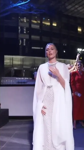 Нажми и смотри