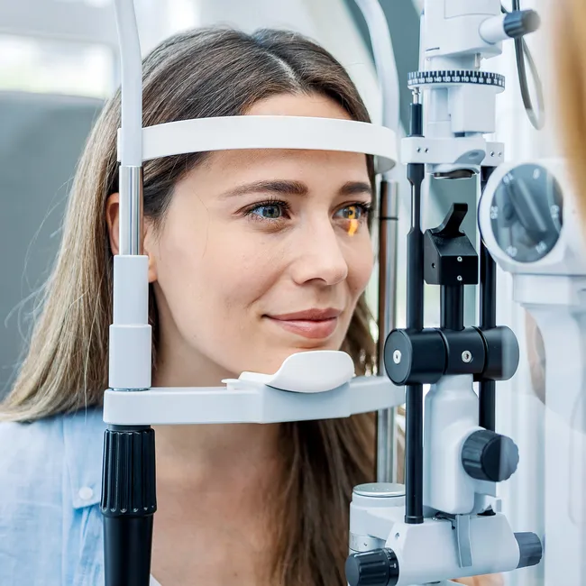 Зрение после 40 лет: какие вопросы задают врачу-офтальмологу