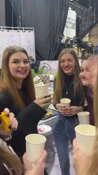 Нажми и смотри