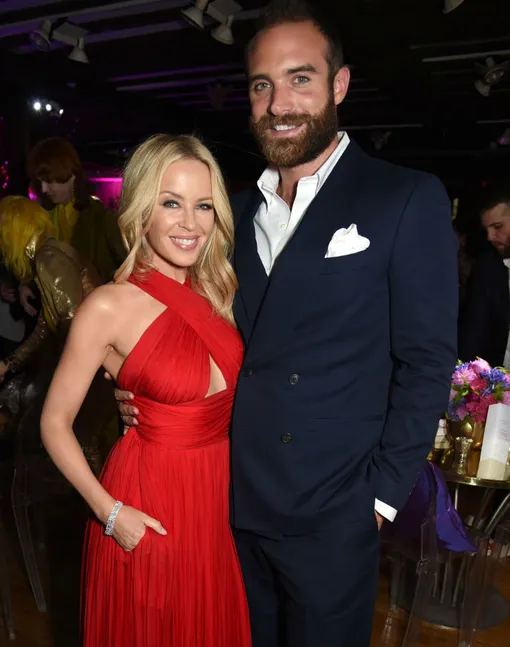 Кайли Миноуг и Джошуа Сасса Кайли Миноуг и Джошуа Сасса