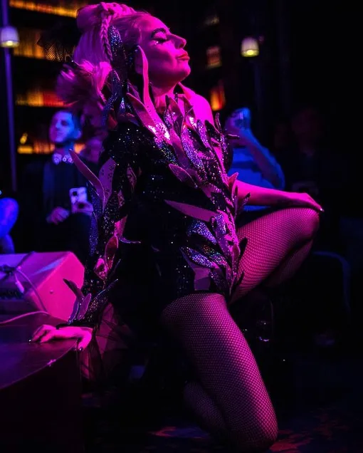 Леди Гага предпочла свой фирменный фрик-образ