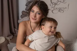 «У меня треснули ребра»: Алена Косторная в первый день рождения сына рассказала о беременности и родах «У меня треснули ребра»: Алена Косторная в первый день рождения сына рассказала о беременности и родах