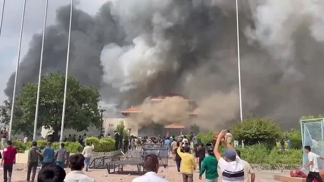 Нажми и смотри