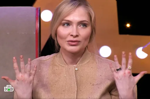 Алена Шишкова в студии ток-шоу «Звезды сошлись» пожаловалась, что из-за дочери не может сделать себе маникюр