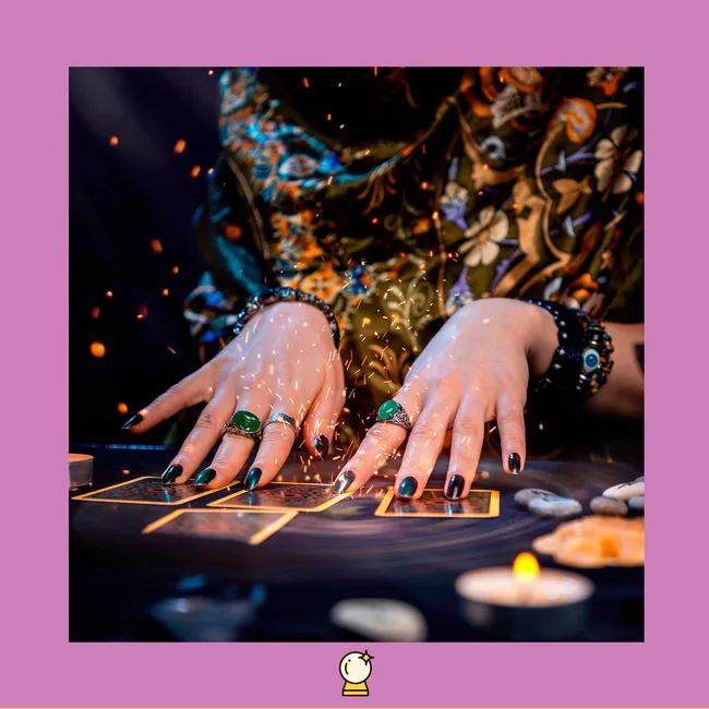 Топ-7 новогодних гаданий: на будущее, на любовь, на заветное желание