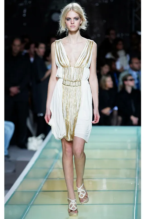 Показ Alberta Ferretti Показ Alberta Ferretti