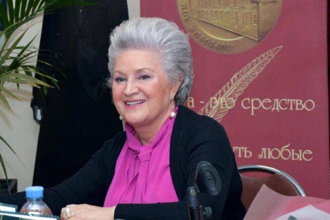 Культурный Екатеринбург 90-х предстал на страницах нового романа Культурный Екатеринбург 90-х предстал на страницах нового романа