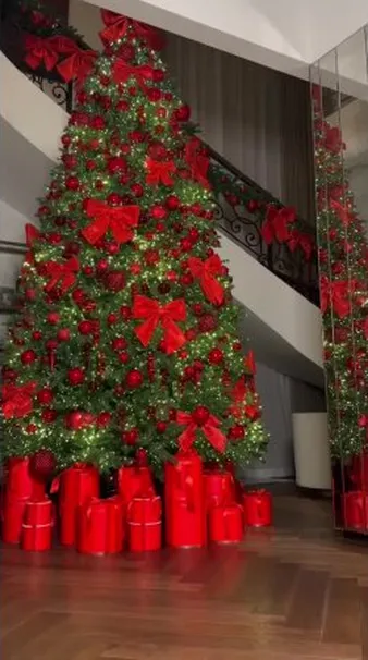 Нажми и смотри