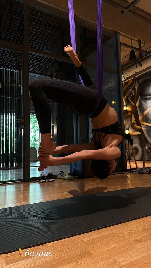 Валентина Иванова зависла вниз головой Валентина Иванова зависла вниз головой