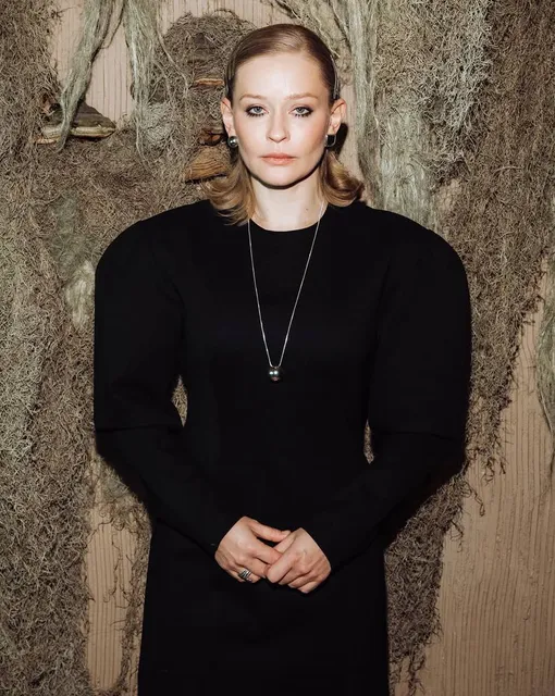 Юлия Пересильд заявила, что ее дочь Машу запугивали террористы