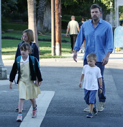 Бен Аффлек с детьми