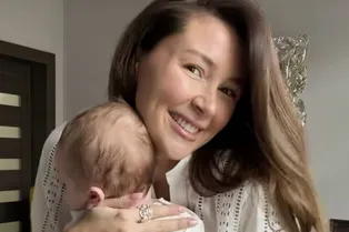 Анна Заворотнюк показала умилительное видео с маленьким сыном на руках Анна Заворотнюк показала умилительное видео с маленьким сыном на руках