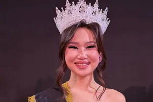 17-летняя россиянка Елена Бужеева победила на международном конкурсе красоты и талантов «World Rising Star» в Грузии 17-летняя россиянка Елена Бужеева победила на международном конкурсе красоты и талантов «World Rising Star» в Грузии