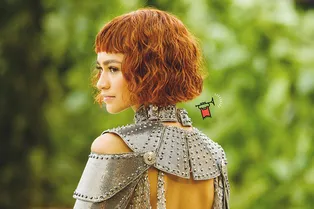 Оверсайз – в топку? Теперь модно одеваться, как средневековая принцесса Оверсайз – в топку? Теперь модно одеваться, как средневековая принцесса