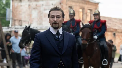 Сергей Безруков в сериале «Плевако» Сергей Безруков в сериале «Плевако»
