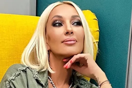Лера Кудрявцева снялась на пляже в Болгарии и улетела в Москву Лера Кудрявцева снялась на пляже в Болгарии и улетела в Москву