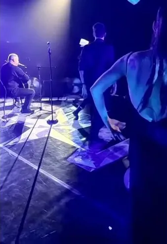 Нажми и смотри